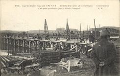 Postal Militaria Verberie cerca Compiègne Construcción de un puente provisional por la ingeniería francesa