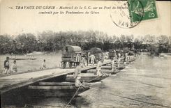 Postal Militaria Trabajos de la Ingeniería Material del SC sobre un puente de barcos