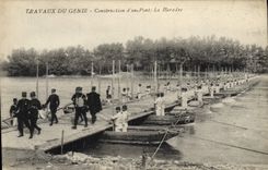 CPA Militaria Travaux du Genie Construction d'un pont La Parade