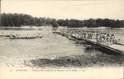 CPA Militaria Avignon Construction d'un pont de bateaux sur le Rhone