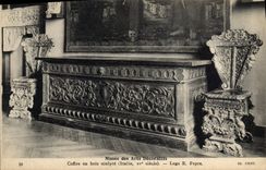 CPA Musee des Arts Decoratifs Coffre en bois sculpte 