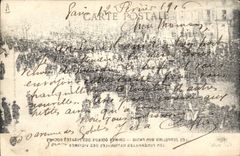 CPA Les zeppelins sur Paris Les funerailles nationales des victimes