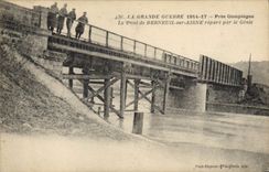 CPA Militaria Pres Compiegne Le pont de Berneuil sur Aisne repare par le Genie