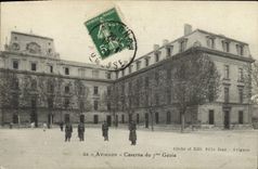 CPA Militaria Avignon Caserne du 7eme Genie