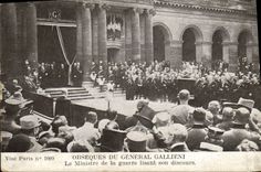 CPA Obseques du General Gallieni le Ministre de la guerre lisant son discours 