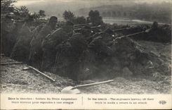Vintage Postcard Militaria In the trench Engineers suspending their work for reponre has an attack