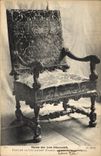 CPA Musee des Arts decoratifs Fauteuil en bois naturel 