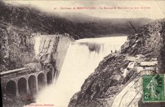 CPA Electricite Environs de Montlucon Le barrage de Rochebut un jour de Crue 