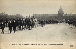 CPA Funerailles du General Gallieni Depart des Invalides 