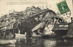 Vintage Postcard Bateau Catastrophe of Freedom the turret before covered by the bridge which was reverses on the footbridge