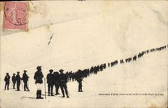 Vintage Postcard Militaria Alpine hunters crossing the glacier of the Mount of Lans