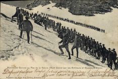 CPA Militaria Chasseurs alpins Montee de canons au pas de la Beccia Mont Cenis par les artilleurs et chasseurs alpins