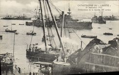 CPA Bateau Catastrophe du Liberte Deblaiement de la tourelle 305 arriere