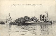 CPA Bateau Catastrophe du Liberte Apres l'explosion les premiers secours sont organises a l'aide de remorqueurs