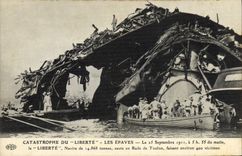 CPA Bateau Catastrophe du Liberte Les epaves