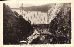 Vintage Postcard Work on Truyere dam of Sarrans Electricity