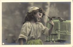 CPA Enfant Oiseau 