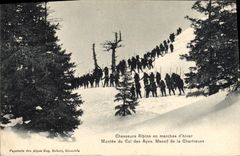 CPA Militaria Chasseurs Alpins en marches d'hiver Montee du Col des Ayes Massif de la Chartreuse