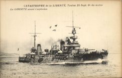 CPA Bateau Catastrophe de la Liberte La Liberte avant l'explosion