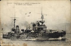 CPA Bateau Catastrophe du Liberte La Liberte avant l'explosion