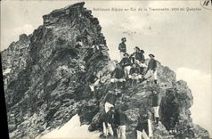 CPA Militaria Chasseurs Alpins Artilleurs alpins au col de la Traversette Queyras