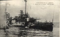 CPA Bateau L'explosion de la Liberte Breche faite au cuirasse Republique 