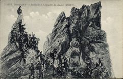 CPA Militaria Chasseurs Alpins Dauphine Escalade a l'aiguille du Ratier