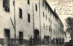 CPA Militaria Chasseurs alpins Embrun Casernes Vallier de Lapeyrouse