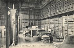 CPA Bibliotheque Chateau de Chantilly Cabinet des livres
