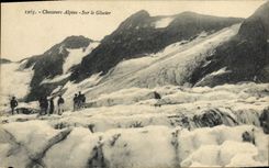 CPA Militaria Chasseurs alpins Sur le glacier