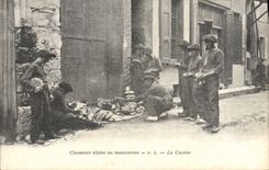 CPA Militaria Chasseurs alpins en manoeuvres La cuisine
