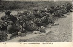 CPA Militaria Chasseurs alpins Nos diables en campagne