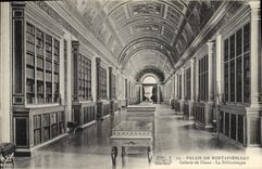 CPA Bibliotheque Palais de Fontainebleau Galerie de Diane