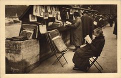 CPA Paris Chez les bouquinistes du Quai Voltaire 