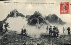 CPA Militaria Chasseurs Alpins Grenoble 1er regiment d'artillerie de montagne Exercices de tir au canon