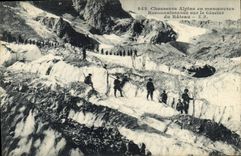 CPA Militaria Chasseurs Alpins en manoeuvres Reconnaissance sur le glacier du Rateau 