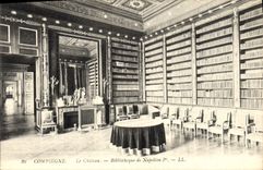 CPA Bibliotheque de Napoleon 1er Compiegne Le chateau 