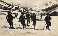 CPA Militaria Chasseurs Alpins Les Alpes Exercices de raquettes et skis 
