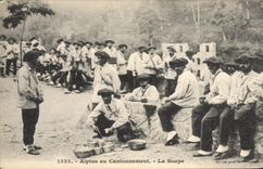 CPA Militaria Chasseurs Alpins au cantonnement la soupe 