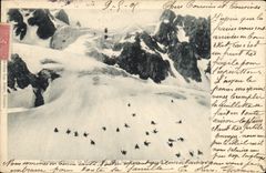 CPA Militaria Chasseurs Alpins en manoeuvres dans les Alpes Glissage sur le glacier 