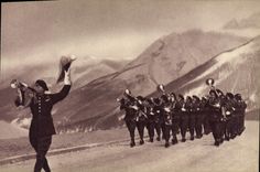 CPA Militaria Chasseurs Alpins Fanfare 