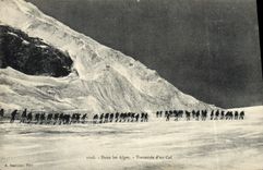 CPA Militaria Chasseurs Alpins Traversee d'un col