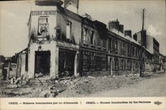 CPA Billard Creil Maisons bombardees par les Allemands Militaria Cafe Billard