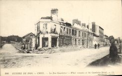 CPA Billard Creil La rue Gambetta Militaria