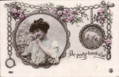 CPA Cochon Porc Femme Porte bonheur 
