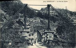 CPA Militaria Chasseurs alpins Lesseillon Le pont du diable