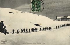 CPA Militaria Chasseurs alpins Marches d'hiver