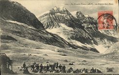 Vintage Postcard Militaria Alpine hunters the great breakage seen among two water