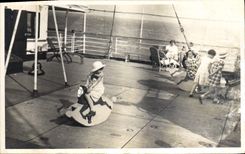 CARTE PHOTO Enfant Cheval de bois Marox Bateaux 