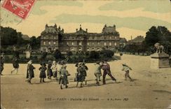 CPA Paris Palais du Senat Bagarre Enfants 